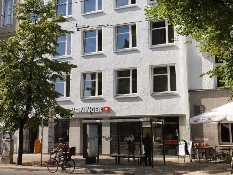 Meininger Hotel Berlin Mitte Exterior foto